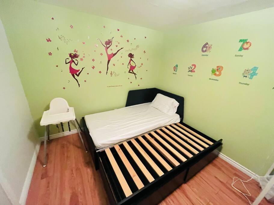 Emily'S Charming House Villa Brossard Exterior photo